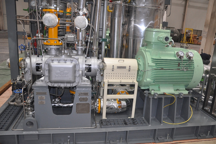 Butadiene loading and unloading truck compressor